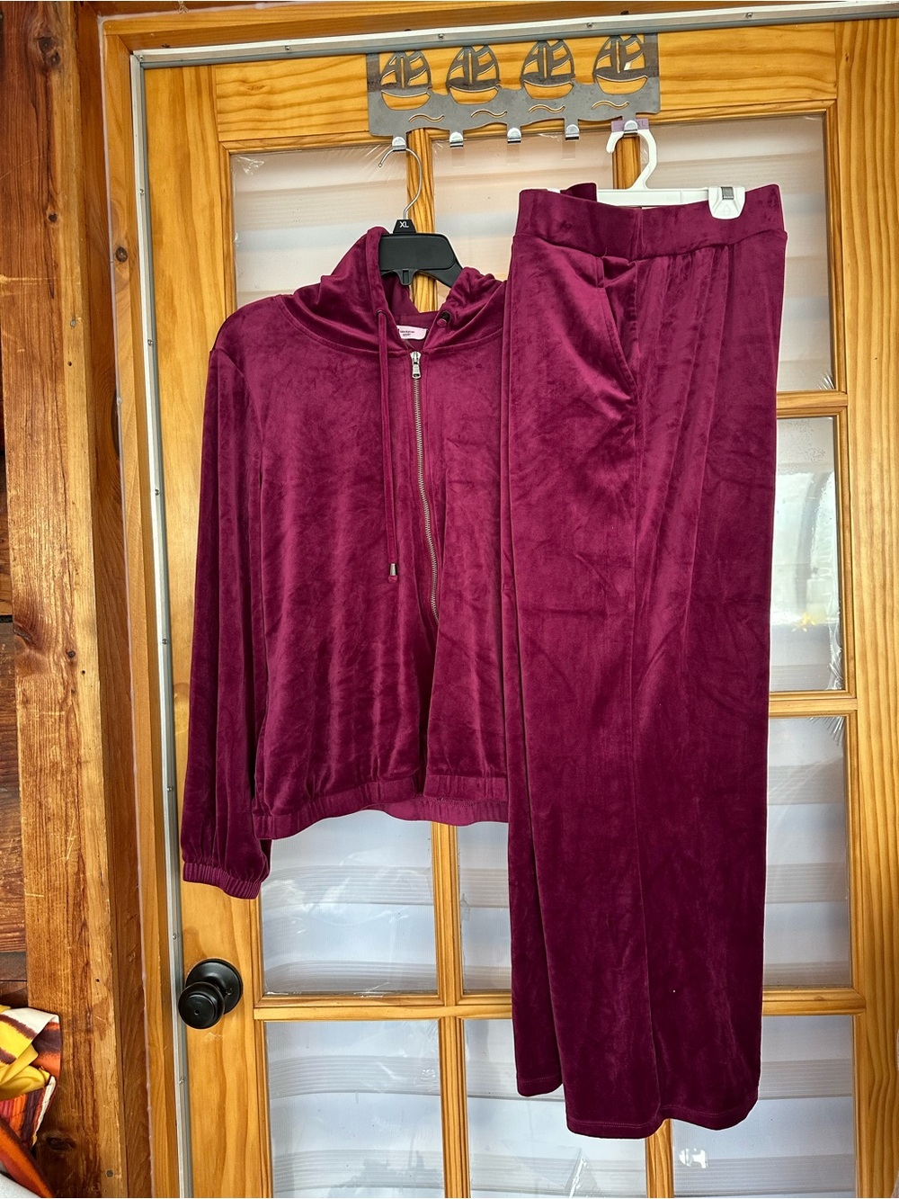 Women's Plush Zip Hoodie & Wide Leg Pants Set - Burgundy